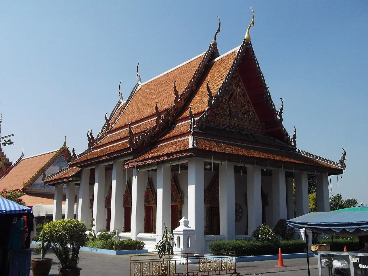 ตำนานแม่นากพระโขนง กับความเชื่อการขอพรที่วัดมหาบุศย์