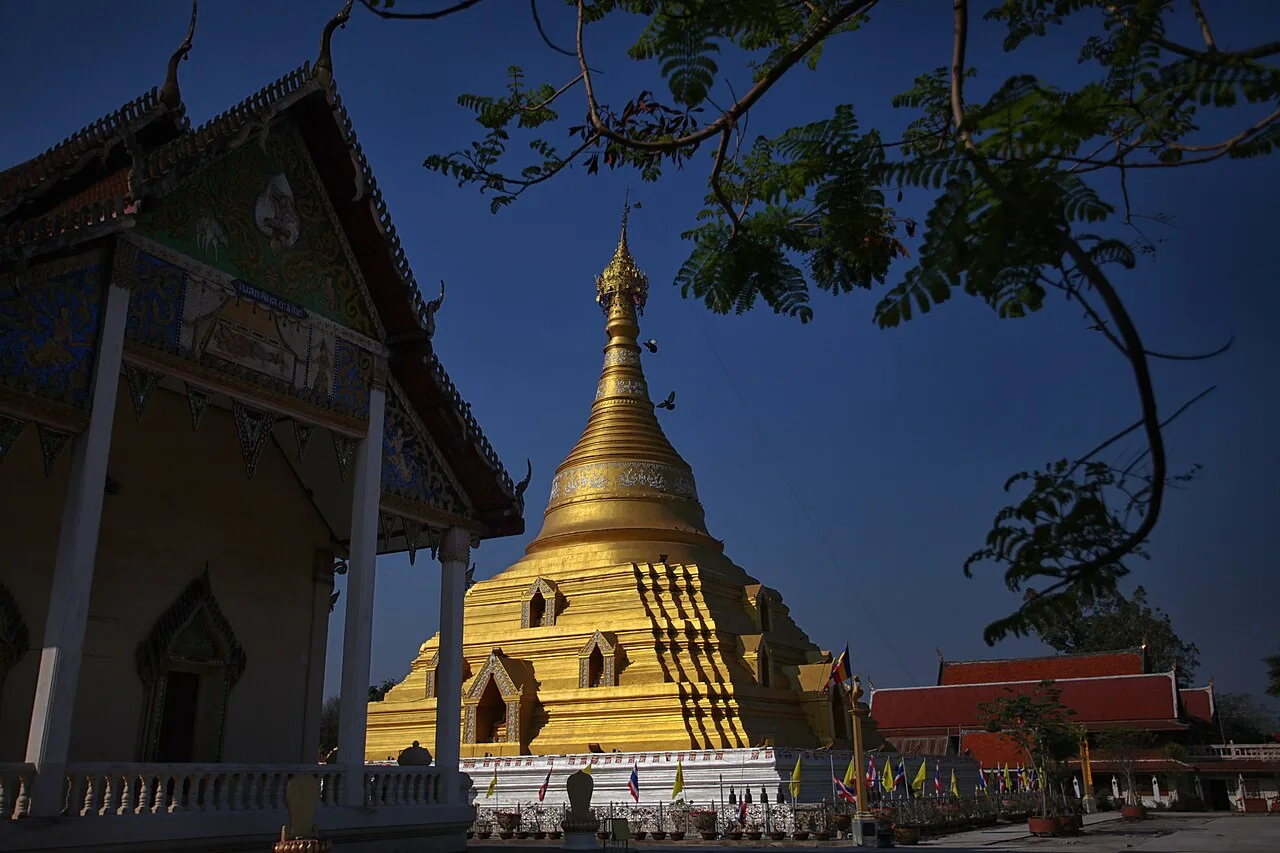 วัดพระบรมธาตุ นครชุม