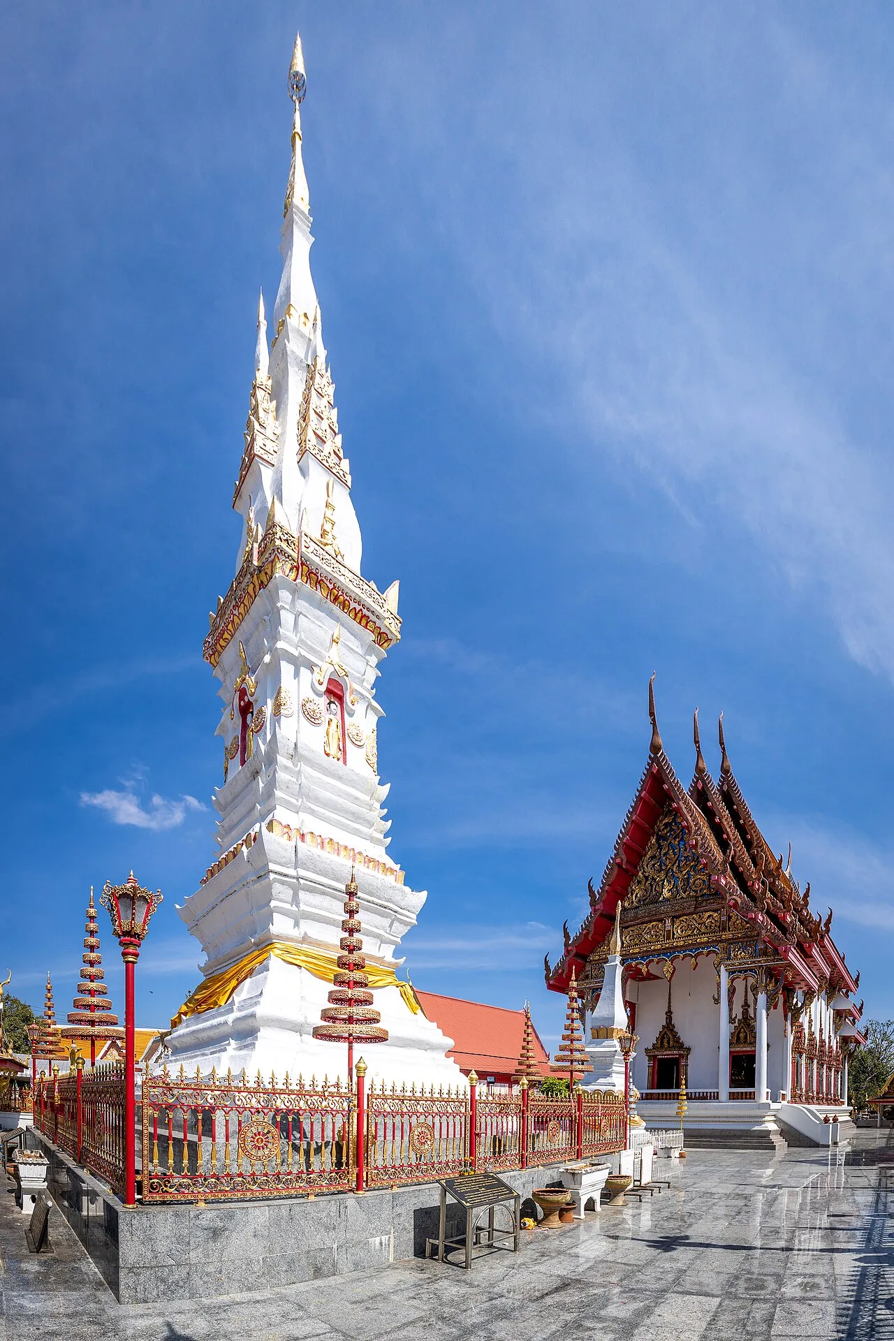 วัดมหาธาตุ (พระธาตุอานนท์)