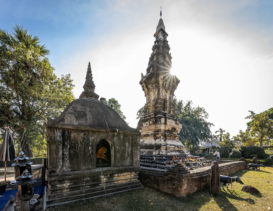 พระธาตุก่องข้าวน้อย