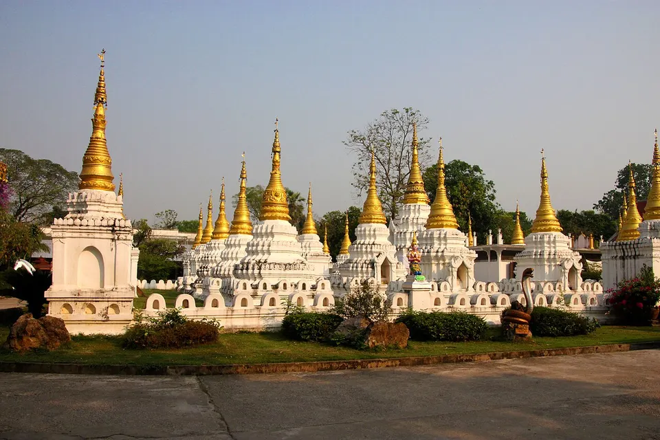 วัดพระธาตุเจดีย์ซาวหลัง