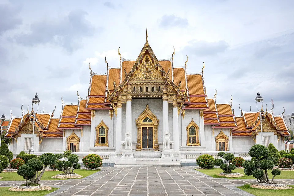 วัดเบญจมบพิตรดุสิตวนาราม (วัดหินอ่อน)