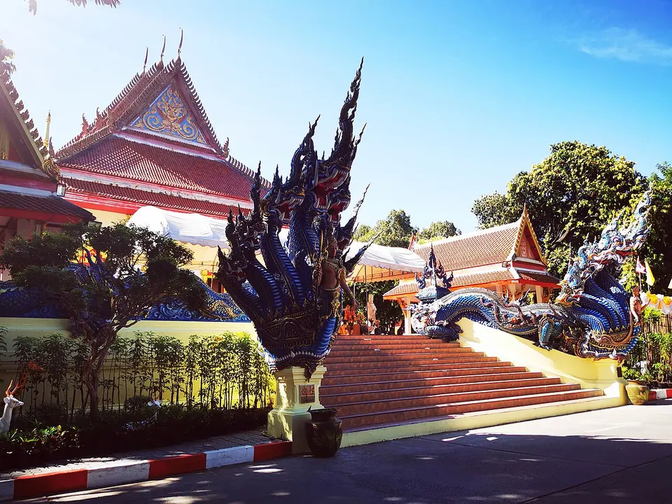 วัดพระนารายณ์มหาราช (วัดกลางนคร)